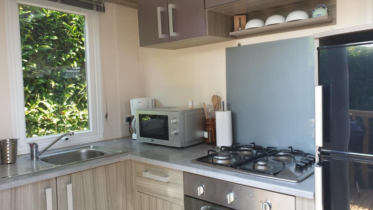 Mobil Home 6-8 Places Parcelle 4 Climatise Biville-sur-Mer Ngoại thất bức ảnh